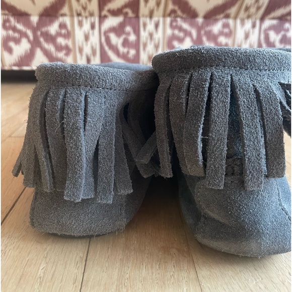 Manitobah Mukluks paddle moccasins size 7 - Picture 2 of 5